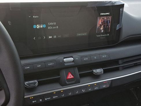 New 2025 Kia K4 LXS image 8