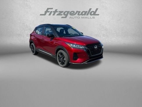 Used 2024 Nissan Kicks SR w/ SR Premium Package FWD image 1