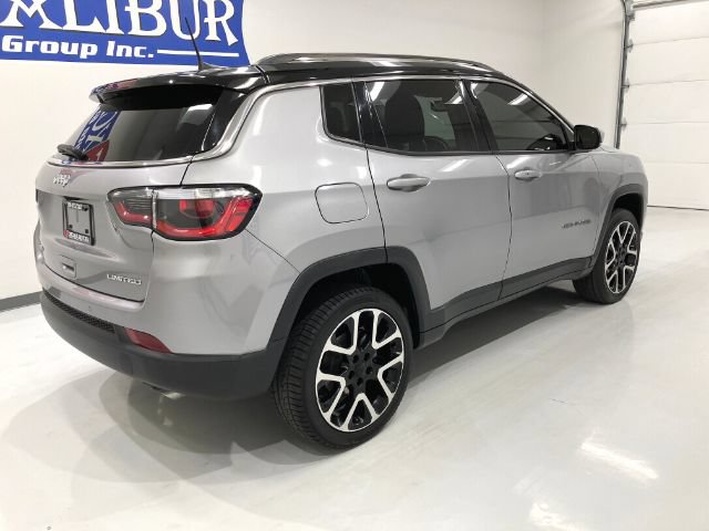 Used 2018 Jeep Compass Limited w/ Navigation Group AWD/4WD image 22
