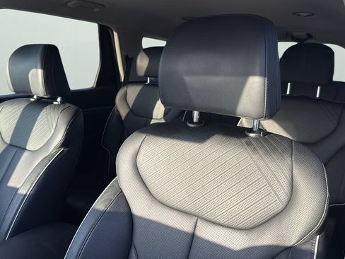 Used 2025 Hyundai Palisade SEL FWD image 9