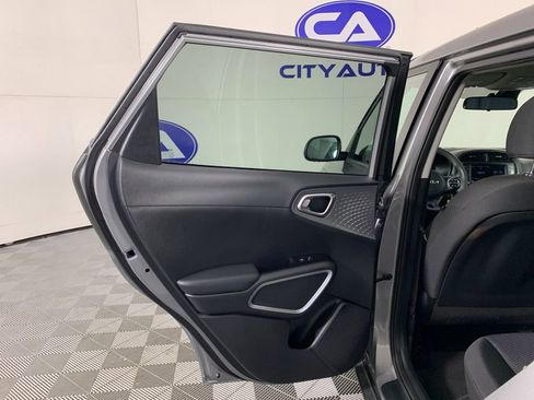 Used 2023 Kia Soul LX w/ Option Group 015 FWD image 29