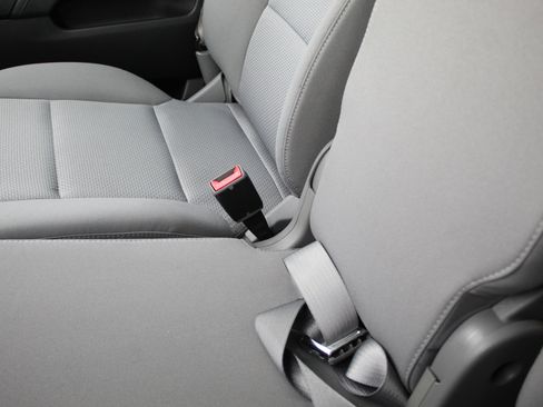 Used 2016 GMC Sierra 1500 SLE image 36