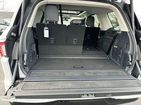 New 2025 Lincoln Navigator Reserve image 26