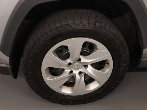 Used 2020 Toyota RAV4 LE w/ Carpet Mat Package AWD/4WD image 7