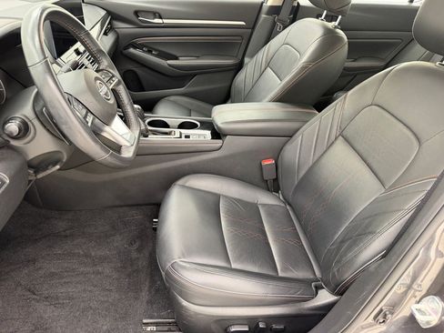Used 2023 Nissan Altima 2.5 SR w/ SR Premium Package AWD/4WD image 5