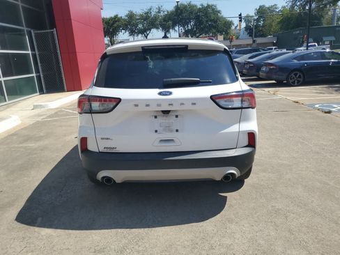 Used 2021 Ford Escape SEL w/ Technology Package FWD image 5