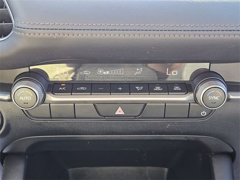 Used 2024 MAZDA MAZDA3 s image 22