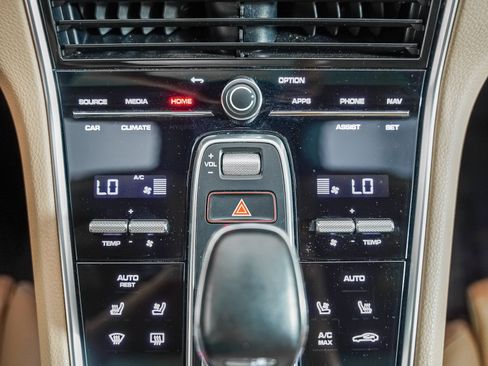 Certified 2023 Porsche Panamera 4 Platinum Edition AWD/4WD image 21
