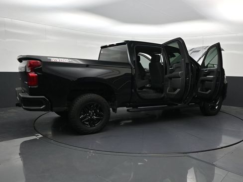 Used 2025 Chevrolet Silverado 1500 Custom Trail Boss AWD/4WD image 32