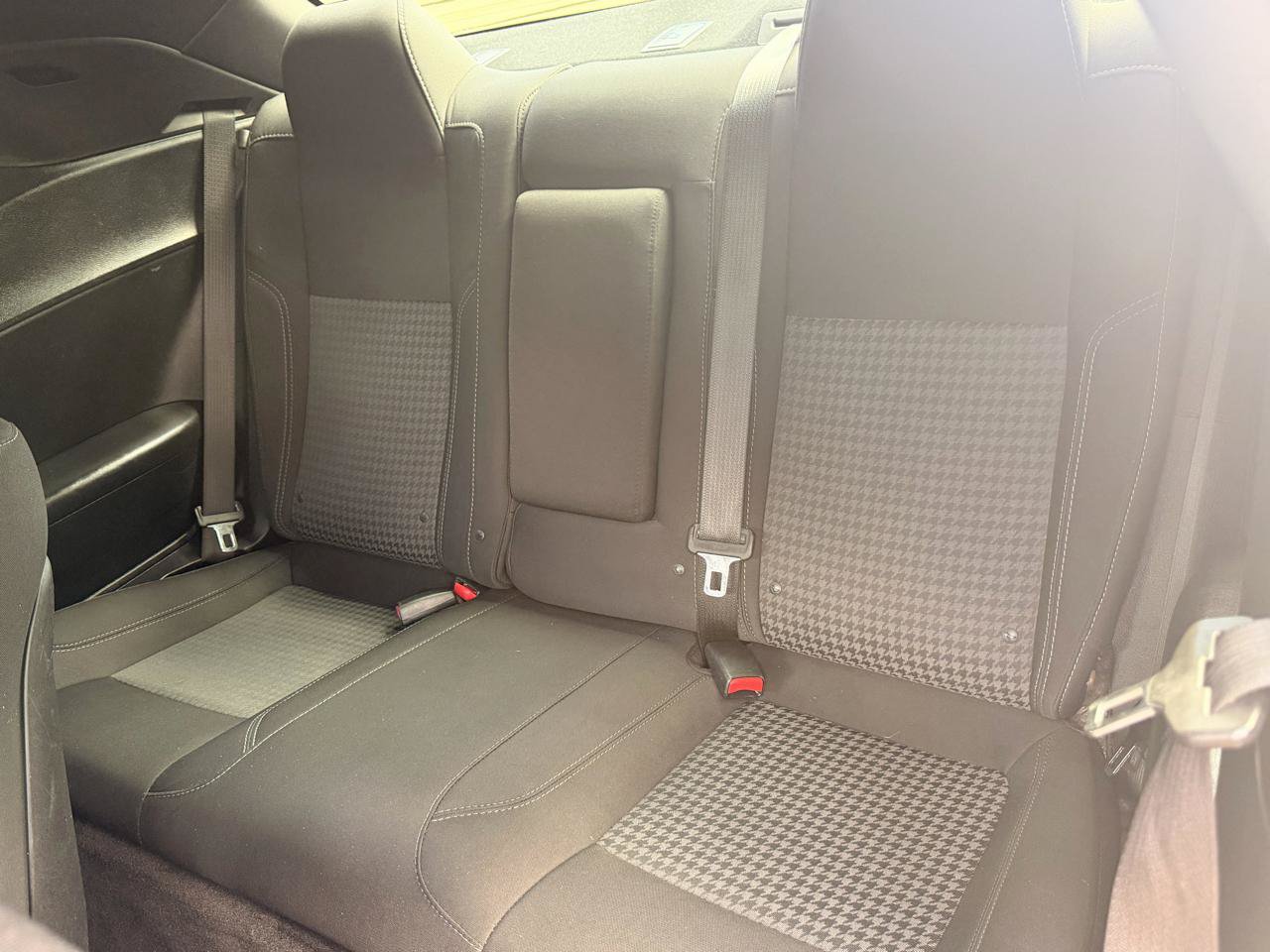 Used 2016 Dodge Challenger SXT RWD image 17