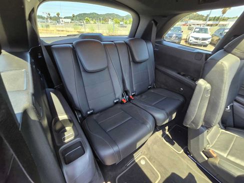Used 2022 Mercedes-Benz GLS 450 4MATIC image 13