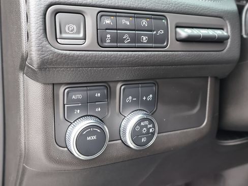 Used 2022 GMC Yukon Denali AWD/4WD image 24