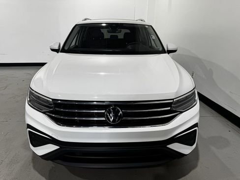 Used 2024 Volkswagen Tiguan SE FWD image 10