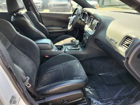Used 2015 Dodge Charger R/T Scat Pack RWD image 11