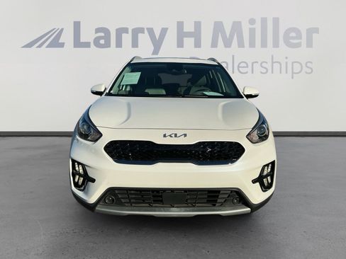 Used 2022 Kia Niro EX Premium image 8