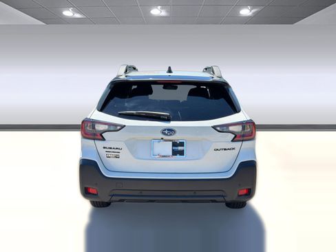 Used 2025 Subaru Outback Onyx Edition AWD/4WD image 10