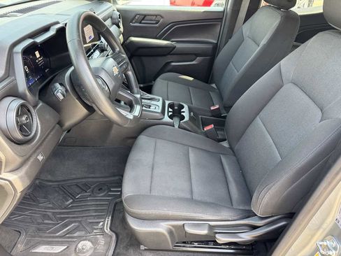 Used 2024 Chevrolet Colorado W/T RWD image 24