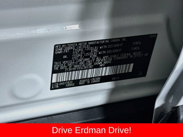 Certified 2025 Toyota RAV4 LE FWD image 31