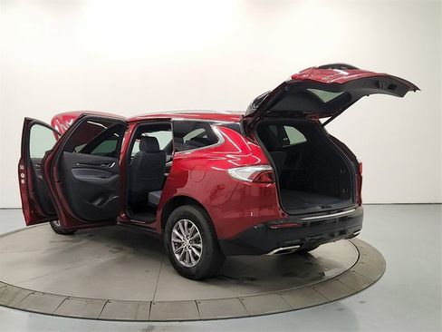 Used 2024 Buick Enclave Premium image 13