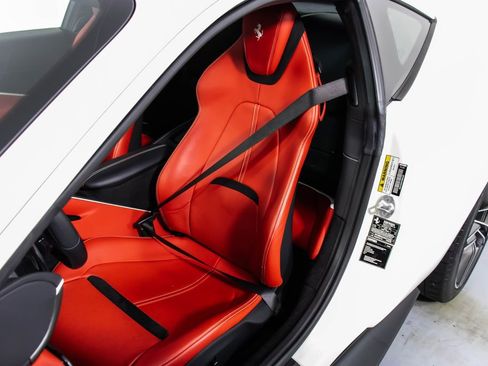 Certified 2022 Ferrari Roma RWD image 6