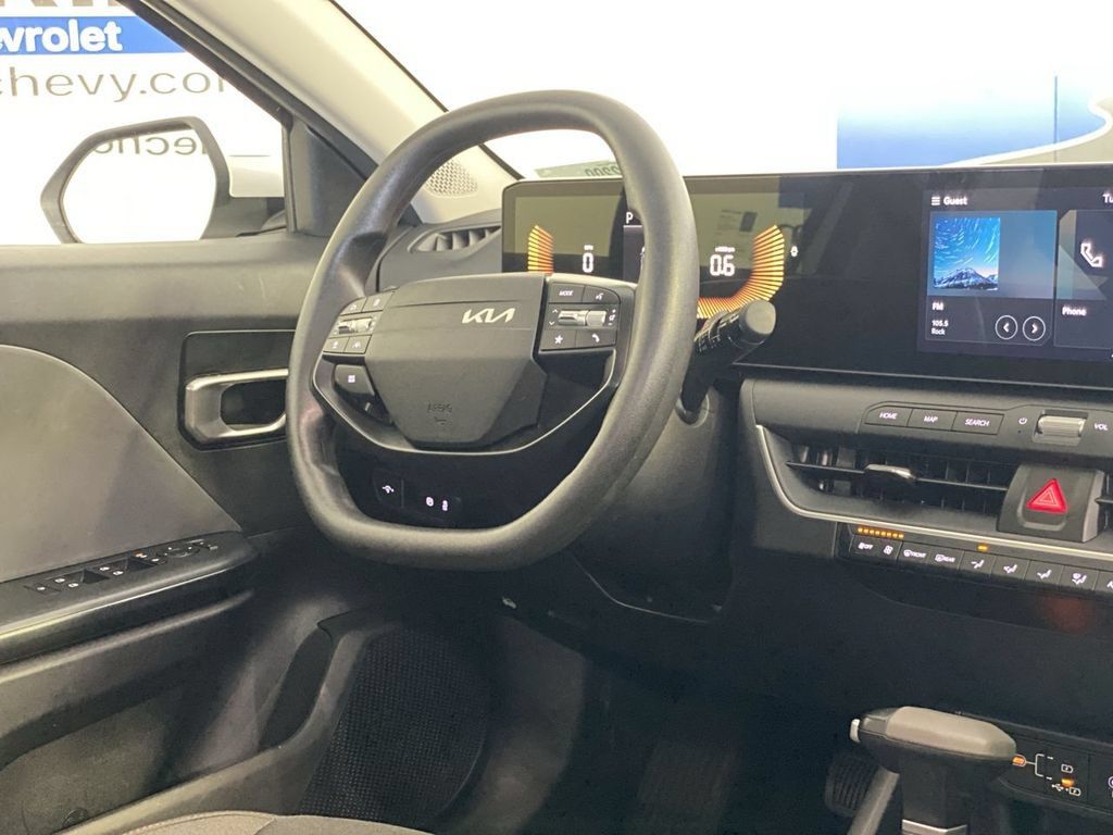 Used 2025 Kia K4 FWD image 14