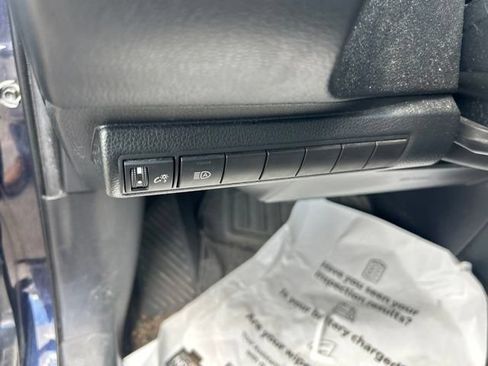 Used 2023 Toyota Corolla LE FWD image 28