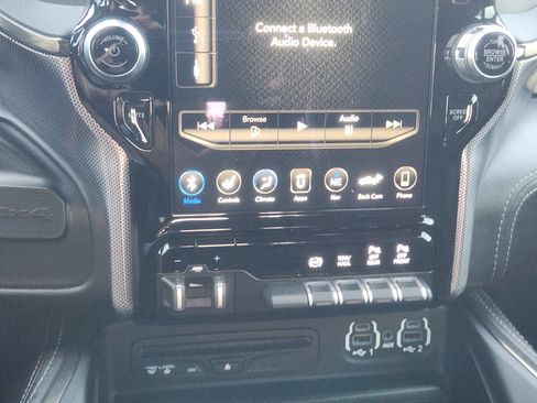 Used 2019 RAM 2500 Limited AWD/4WD image 19