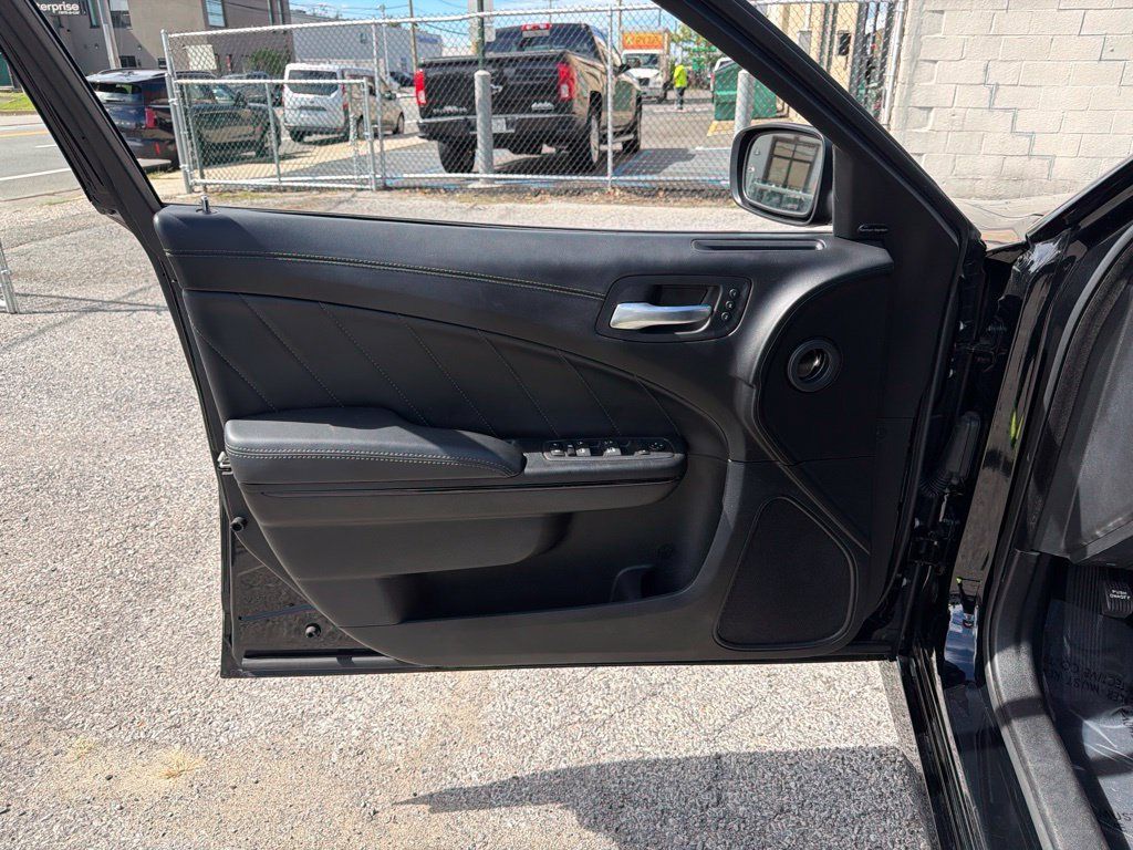 Used 2022 Dodge Charger Scat Pack w/ Daytona Edition Group RWD image 31