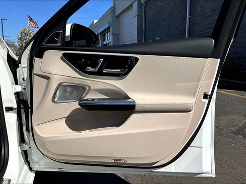 Certified 2022 Mercedes-Benz C 300 4MATIC Sedan image 19