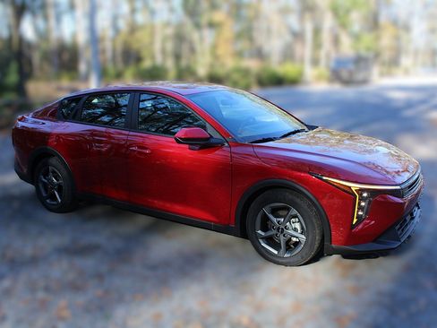 New 2025 Kia K4 LXS image 13
