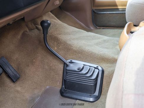 Used 1990 Ford Bronco Custom image 27