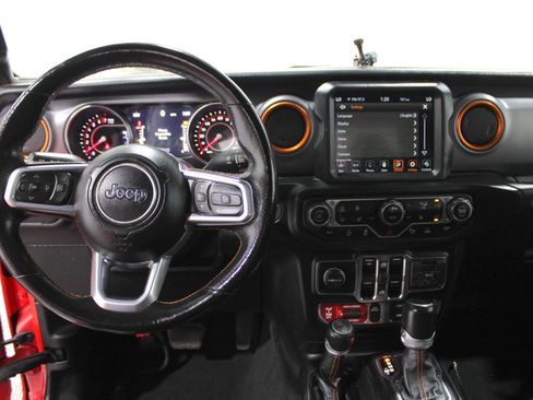 Used 2020 Jeep Gladiator Mojave image 2