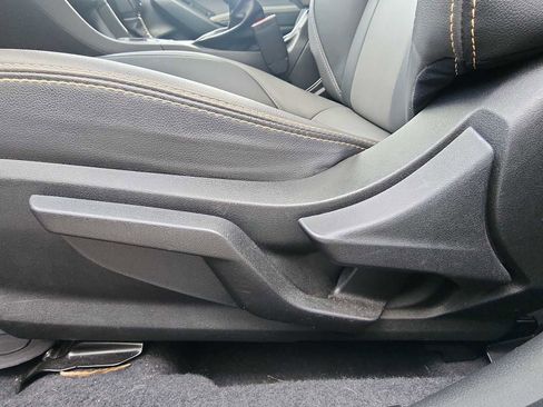 Used 2021 Subaru Crosstrek 2.5i Sport w/ Moonroof Package image 13