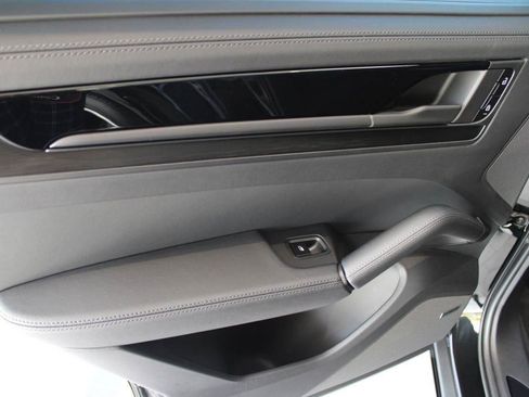 New 2025 Porsche Cayenne GTS image 95