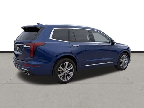 Used 2025 Cadillac XT6 Premium Luxury w/ LPO, Floor Liner Package image 5