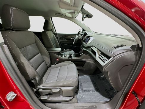 Used 2023 GMC Terrain SLE w/ Driver Convenience Package image 28