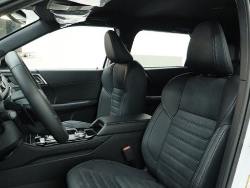 New 2026 Mitsubishi Outlander LE FWD image 7
