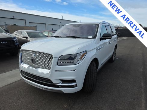 Used 2020 Lincoln Navigator Reserve w/ Equipment Group 208A Reserve image 8