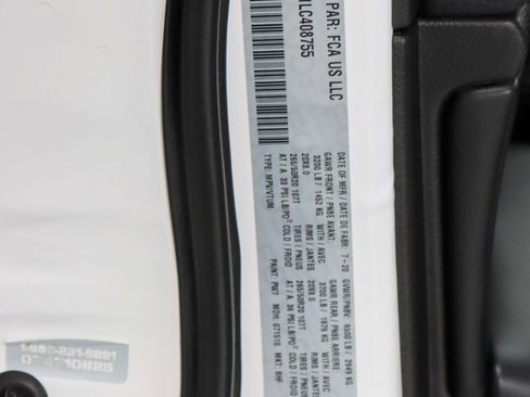 Used 2020 Jeep Grand Cherokee Altitude image 32