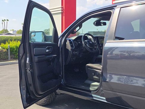 Used 2019 RAM 1500 Big Horn RWD image 18