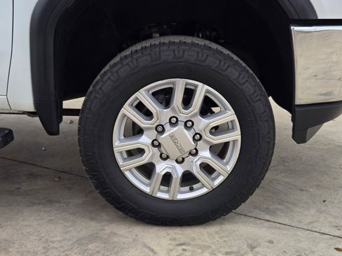 Certified 2020 GMC Sierra 3500 SLT w/ Technology Package image 31