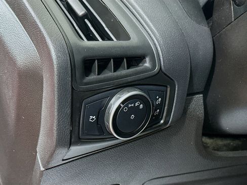 Used 2016 Ford Focus SE w/ Interior Protection Package image 10