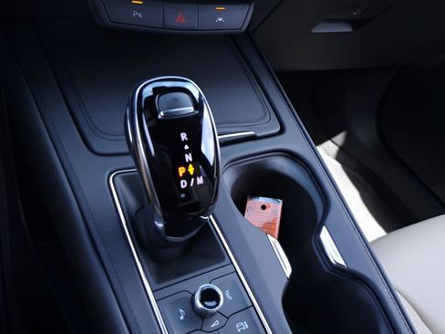 Certified 2024 Cadillac XT4 Premium Luxury image 25