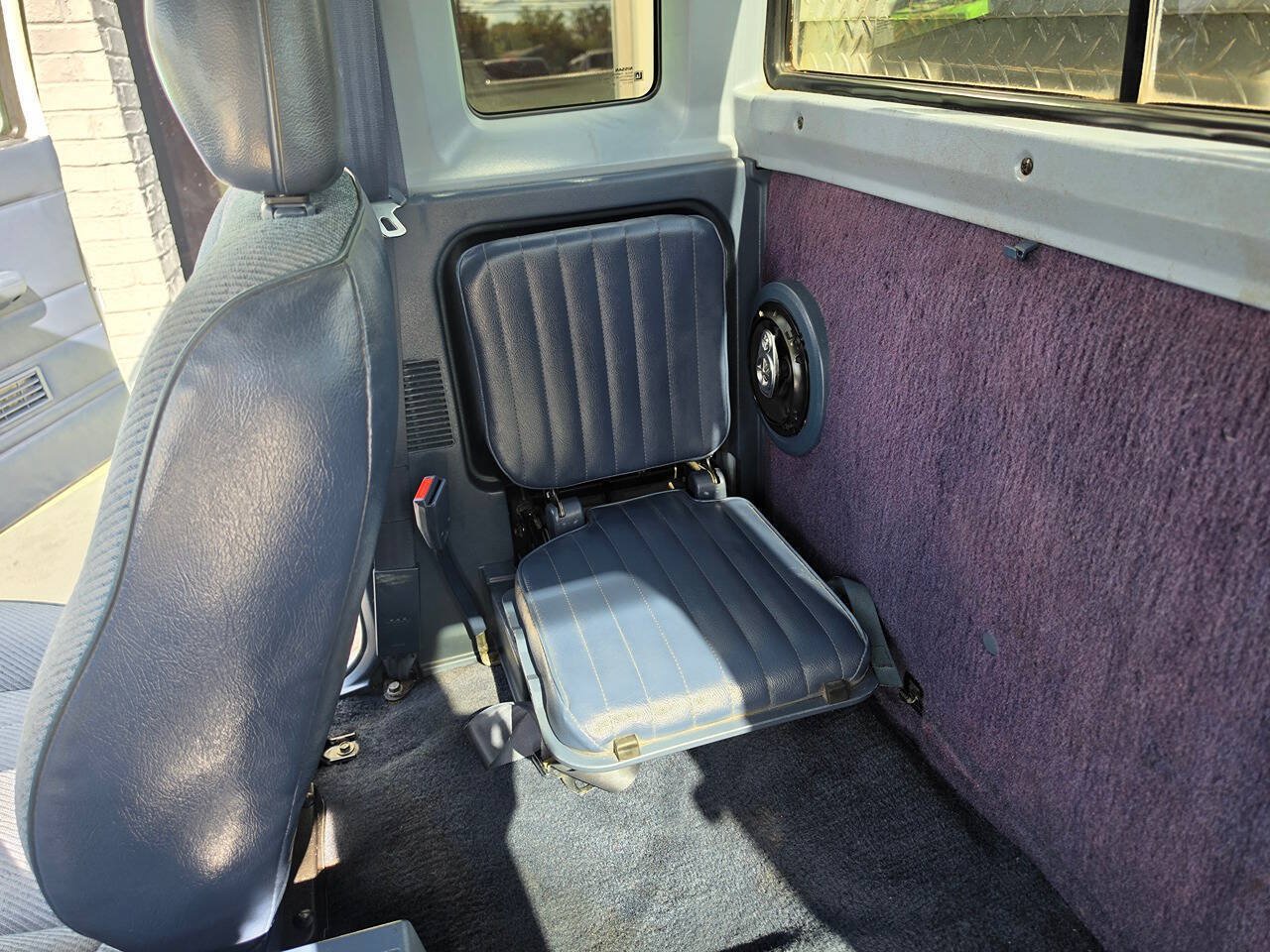 Used 1995 Nissan Pickup XE RWD image 28