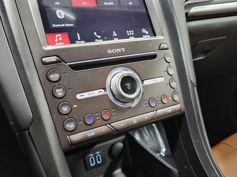 Used 2019 Ford Fusion Energi Titanium image 33