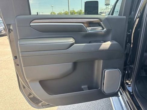 Used 2024 Chevrolet Silverado 2500 High Country w/ Technology Package AWD/4WD image 14