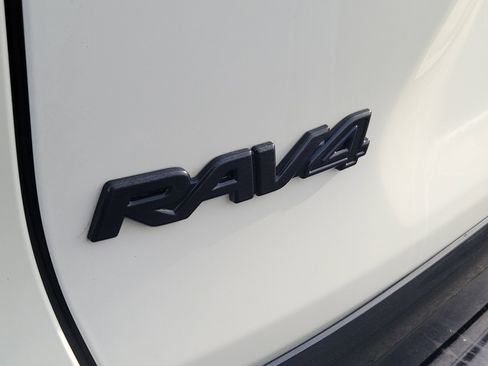 Certified 2021 Toyota RAV4 XSE w/ XSE Grade Weather Package AWD/4WD image 9