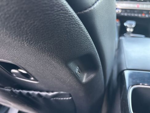 Used 2025 Kia Telluride S FWD image 40