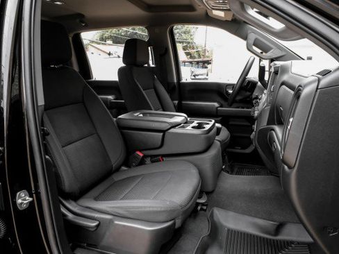 Used 2022 Chevrolet Silverado 2500 Custom w/ Custom Convenience Package image 30