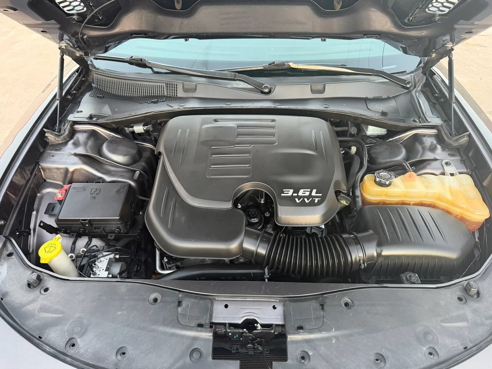 Used 2018 Dodge Charger SXT RWD image 37